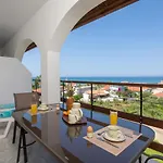 Vallia\'S Seaview Complex